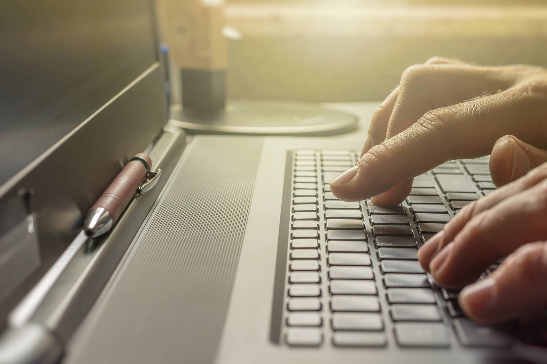want to extend your laptop battery life try these tips